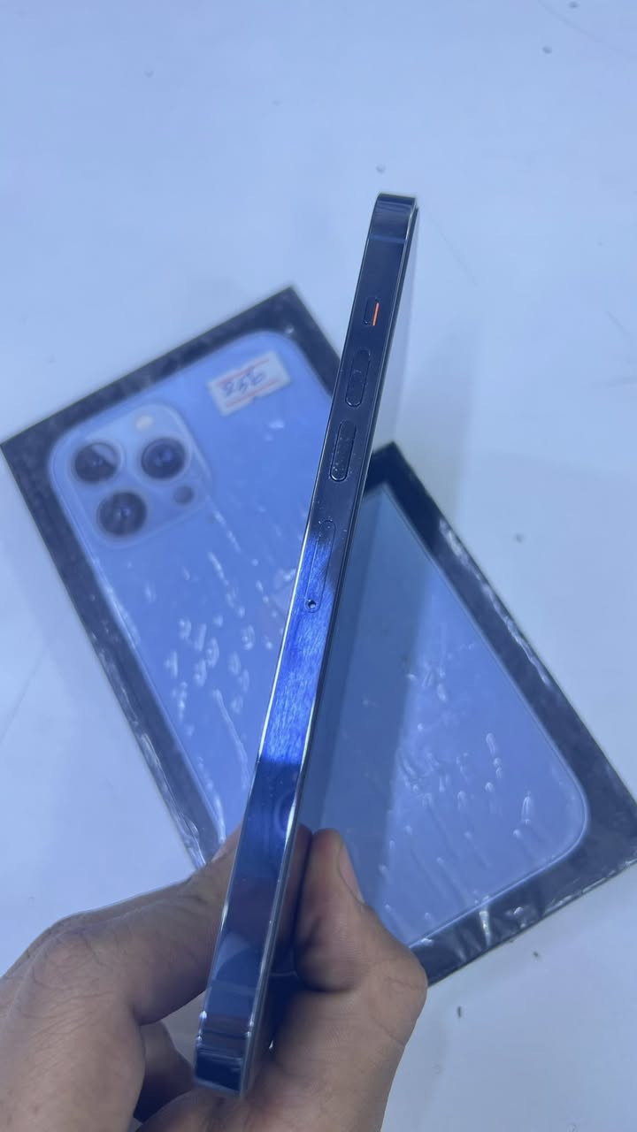 ايفون
13 برو ماكس بطاريته 92 ويه الجهز بس الحافضه لو بحري مميز نضافته %90 السعر 700 بيع مستعجل المكان البصره الجبيله الرقم
***********
