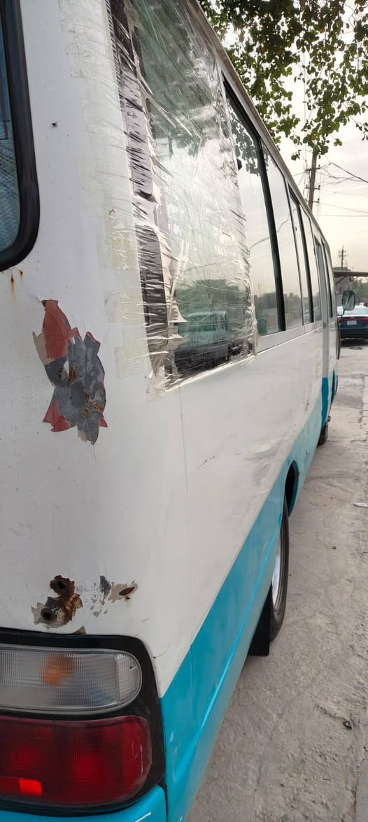 السلام عليكم كوستر للبيع محرك والجير كفاله السعر 140 وبيها مجال ***********
