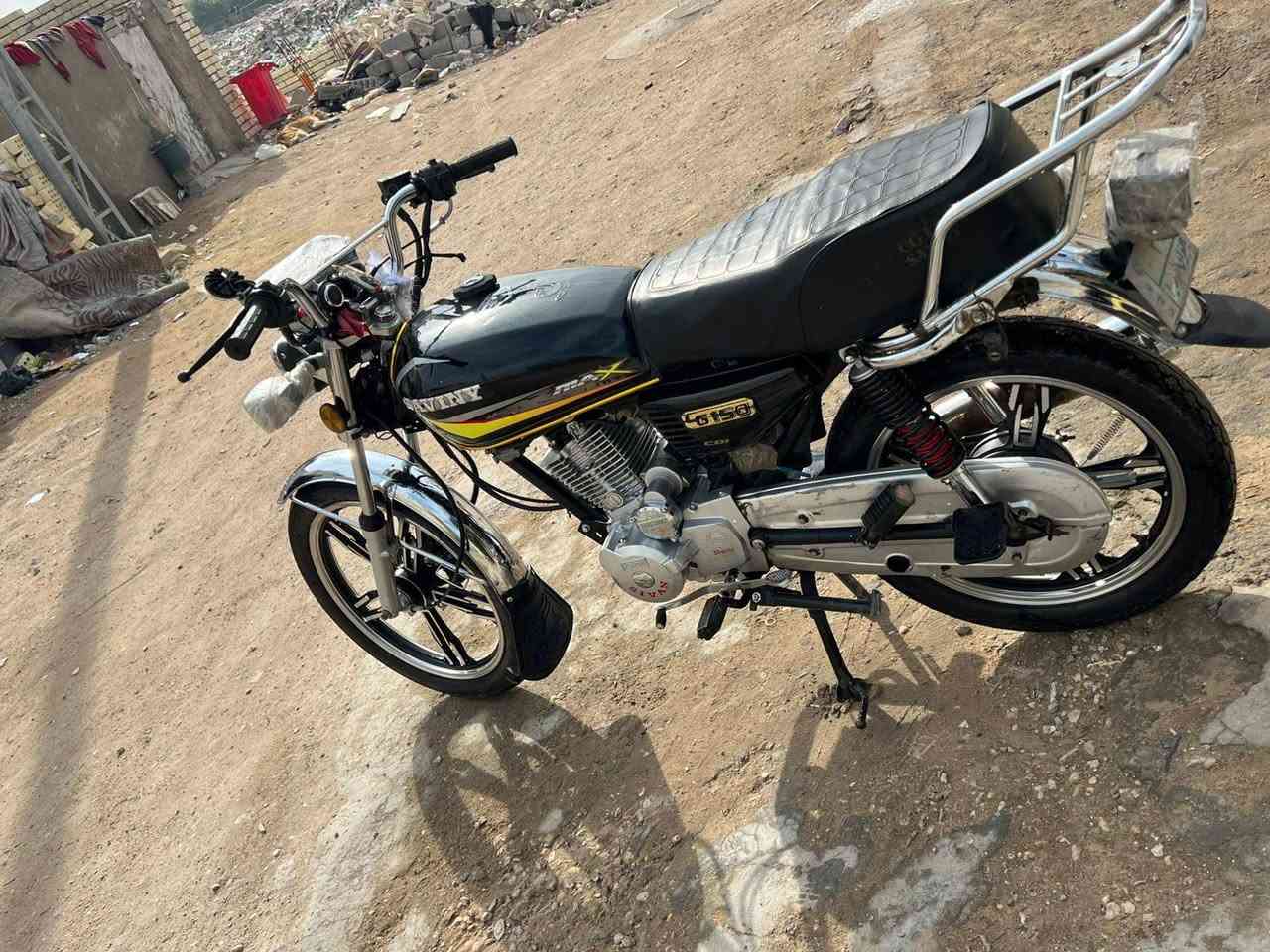 السلام عليكم دراجه خمسه كير موديل 25 البيع اوراق مكاني الديوانيه عفك السعر خاص 
***********
