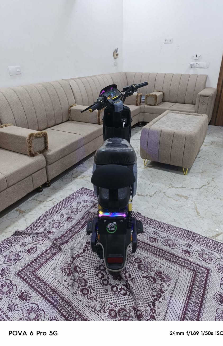 دراجه شحن R9للبيع
موديل 2026
5بطاريات لايت عالي ناصي اشارات يمين يسار دبل اشاره 4سرعات سماعات بلوتوث نضام رجوع على خلف نضام قفل بريك شاحنه اصليه تشغيل سويج تشغيل نظام كارت تشغيل عن بعد شرط ملف وعقل 
السعر 475 الف وبي مجال التواصل رقم التلفون ***********
