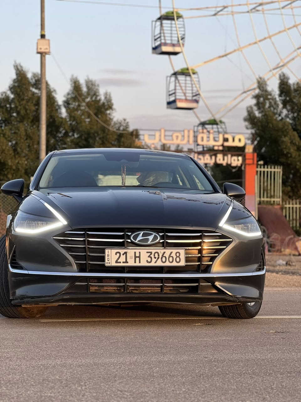 سوناتا موديل 2021 وارد امريكي محرك 2500 المرغوب
 حادث خفيف كلش جاملغ سطحي راجع علا الباب جاملغ مبدل باب معدل بارد شويه منه وجاملغ خلفي بي ضربه خفيفه ومصلح 

مواصفات 
لد امامي خلفي
تحكم ستيرن 
كروز سرعه 
رادار امامي 
تحديد مسار 
شاشه جبيره كامره
ماشيه 70 الف كيلو 
وباقي المواصفات المعروفه
باسمي السعر ١٦٥ بيها مجال مكان بغداد 

***********
