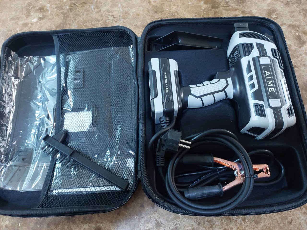 مكينة لحيم مع ملحقاتهة كاملة كهرباء ٢٢٠ _٢٤٠ تشتغل ع كهربائنة العادية ع اي نقطة تكدر تشغلهة جدا راقية حملهة سهل واستخدامهة اسهل ضروري تتواجد بكل بيت سعرهة ٤٥ الف توصيل محافظات ٥ الاف


**إذا كنت صاحب هذا الإعلان وتريد حذفه لأي سبب، رجاءا أرسل رسالة إلى الدعم الفني**