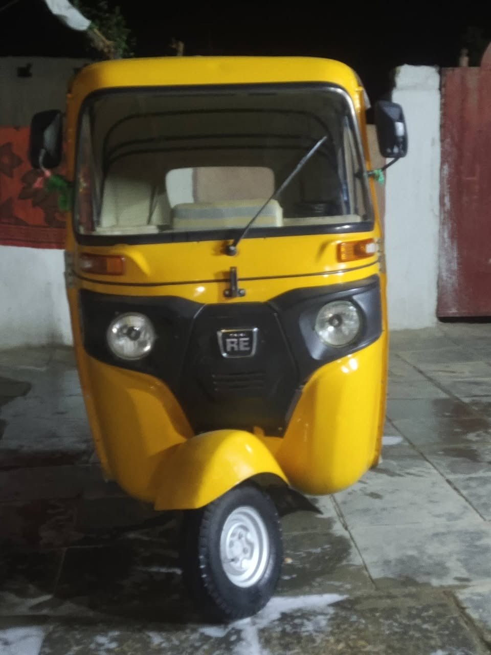 سلام عليكم تكتك البيع موديل 2021
نكليزي تحويل ثاني كفاله عامه السعر 7650
وبه مجال الشراي ***********
