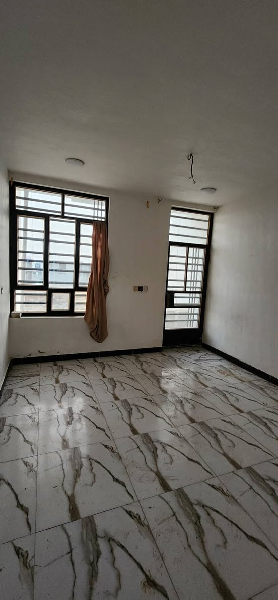 للايجار ٣٠٠الف.  ٥٠متر
استقبال ومطبخ وحمام ومنور وغرفة نوم.
موقع الدار: بغداد، الكرخ، منطقة الدوانم، قرب جامع كرطان الكبير.
للطلب والاستفسار: مكتب الساعة للعقار، العنوان: حي التراث، تقاطع الربيعي. *********** وتساب.
