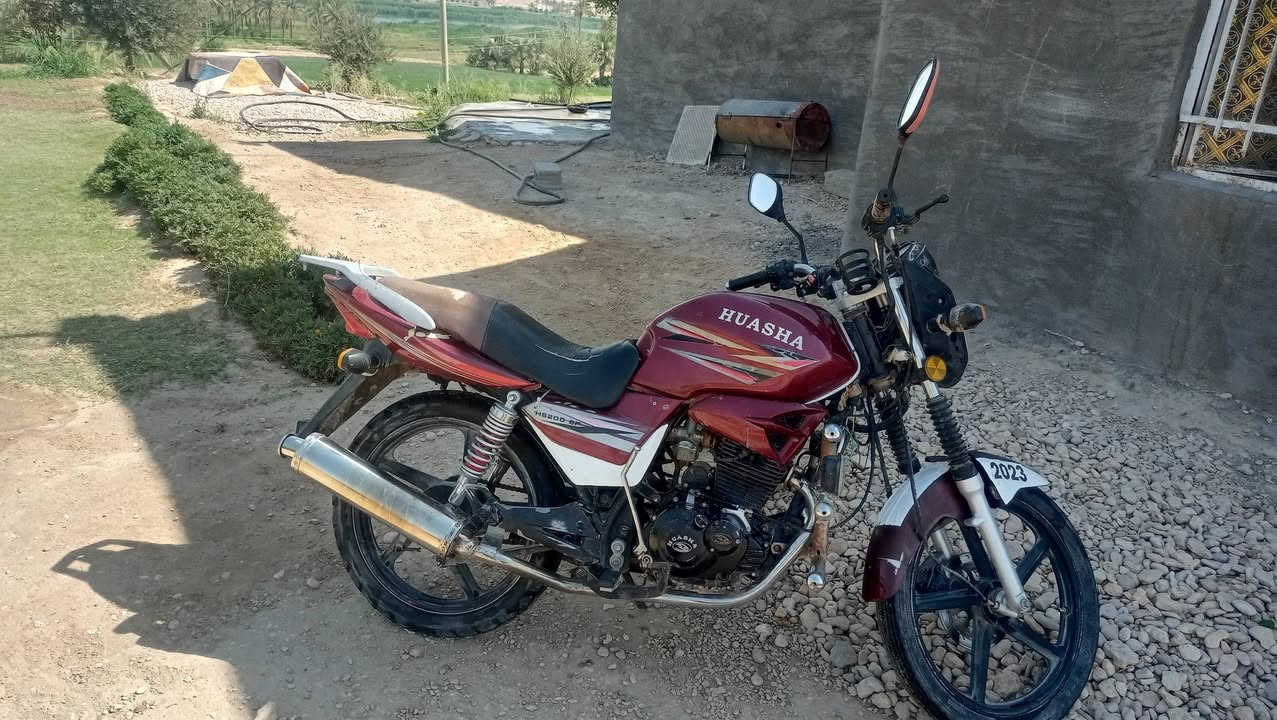 السلام عليكم ماطور هيوشه موديل 18 محرك 200  ماطور كله شغال  سعر 500 وبي مجال


**إذا كنت صاحب هذا الإعلان وتريد حذفه لأي سبب، رجاءا أرسل رسالة إلى الدعم الفني**