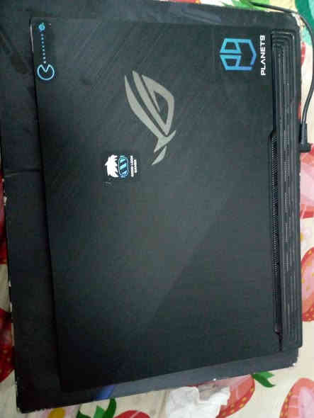 📌 للبيع: لابتوب ASUS ROG Strix G531G
مواصفات الجهاز:

الموديل: ASUS ROG Strix G531G

المعالج: Intel Core i7-9750H (الجيل التاسع)

كرت الشاشة: NVIDIA GTX 1650

الذاكرة (RAM): — (16)

التخزين:

512 GB SSD

1 TB HDD

الشاشة: 15.6 بوصة، دقّة Full HD

144HZ

عيب وحيد بي ان شاحن وكع من و نكسر   بس يشحن طبيعي ما بي اي خلل 

رقمي:***********

مكاني :بغداد شعب حي ور  قرب سكلات حي ور 

سعر  600 قفل  تجي للبيت تاخذه. وتروح
