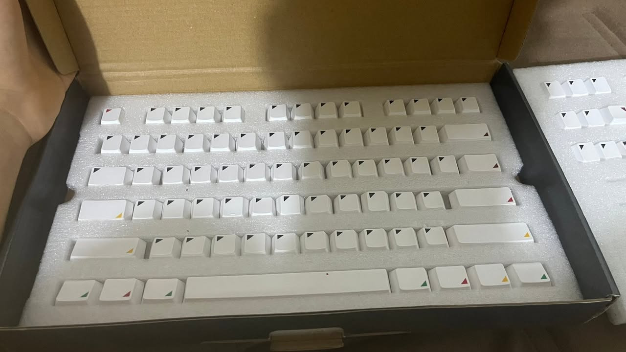 كيكاب البع
Keycap Set 
For mechanicall keyboard


**إذا كنت صاحب هذا الإعلان وتريد حذفه لأي سبب، رجاءا أرسل رسالة إلى الدعم الفني**