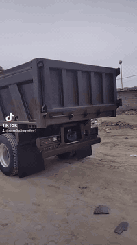 سلام عليكم ايف ١١٣لبيع مكينه سوده ٨٨كير ٤+٤ورك كله هوائي تبريد شقال رقم نكليزي بسمي بلادي قلاب مكان سياره بغدادسياره ما عوزهه شي جاهزه الشقل ***********
