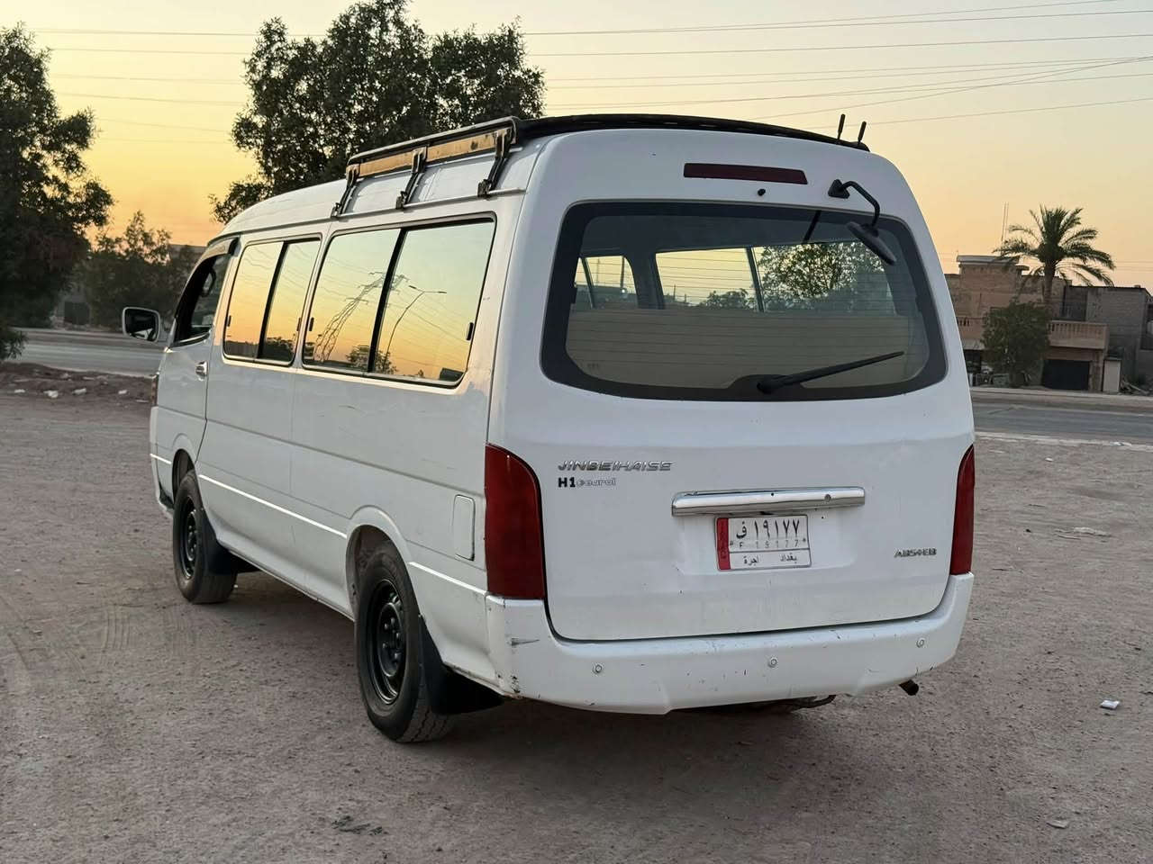 سلام عليكم جنبي آج وان للبيع السياره جديده مال جنايه لا صبغ لا ضربه بيها شخوط بسيطه تخم تاير مكينه بل جيس كير اكسل مكفولات الله شاهد السياره ما متعوبه السعر88$وبيها مجال مكان السياره بغداد أبوغريب ***********
