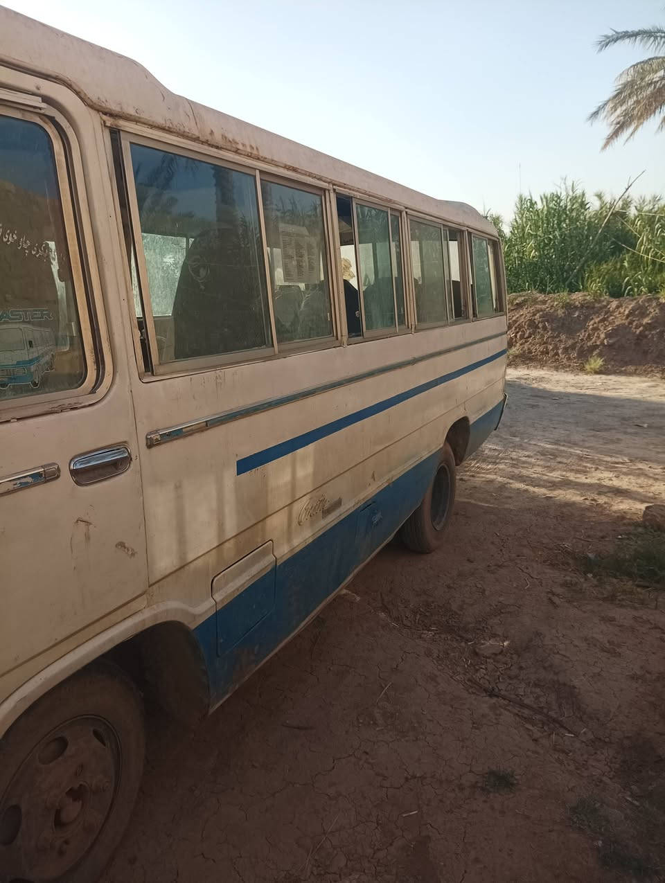 السلام عليكم سياره كوستر ٨٢ رقم ديالى كير مكينه راس الثور اوتوماتيك مكان سدة الهنديه سعر ٣ اونص بيه مجال رقم ***********
