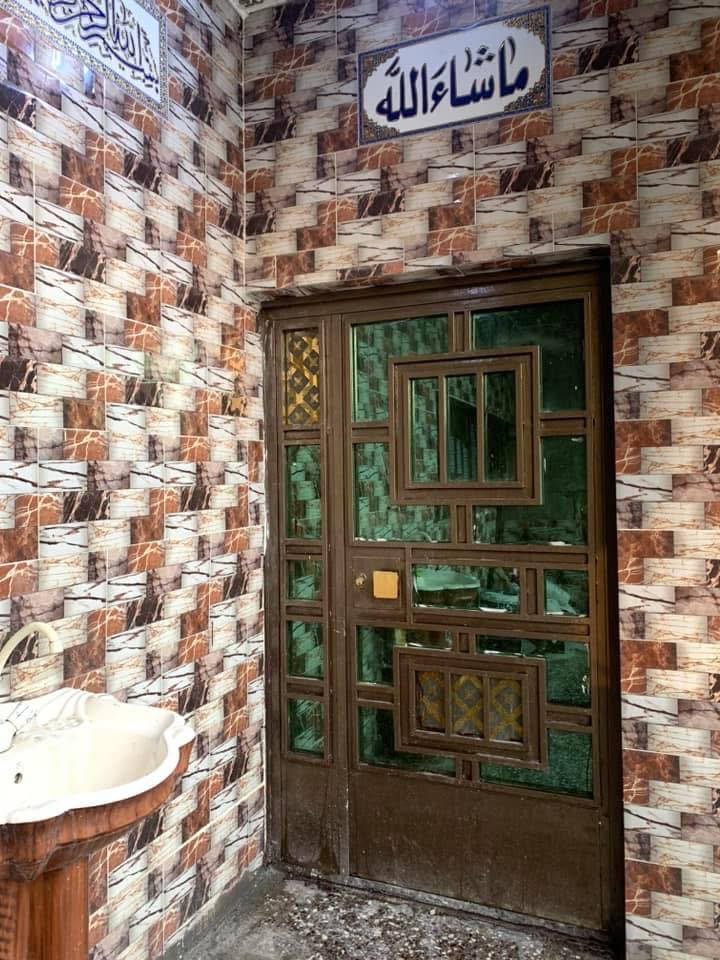 السلام عليكم ورحمة الله وبركاته
(اللهم صل على محمد وال محمد)
دار للبيع طابو ملك صرف باسمي المساحة 200 متر الواجهه 10 النزال 20 
يحتوي على غرفتين نوم كبيرة واستقبال كبير 7 * 5 ومطبخ وصالة كبيرة وخدمات صحية تكرمون داخل وخارج البيت  ومنور عدد2 داخل البيت 
خدمات جاهزة  كهرباء مي مجاري شغل درجه اولى 
و شارع 15 متر بيت بصف الركن الموقع العبيدي نهايه شارع مدرسة الخيرات

للاستفسار اكثر اتصل يوجد واتساب كذلك واني حاضر 

0785 718 8294‬

غير متواجد بالفيس اعتذر …
