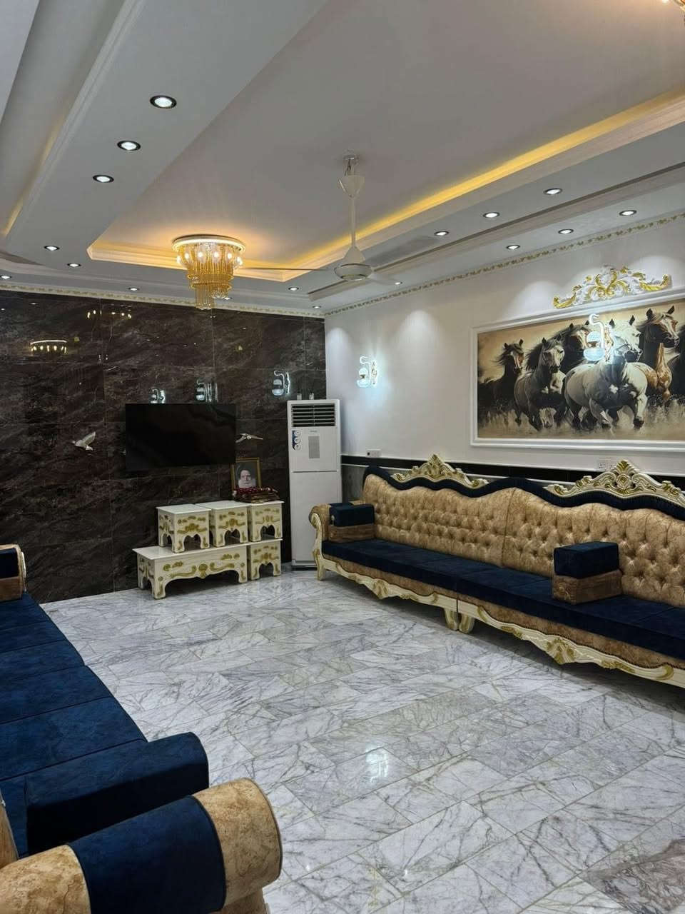 الســلام عليــكم
دار للبــيـــع
زراعي سنــد25
المساحــه 750م
العنوان🌏/ حله ورديه خارج خلف شركه ابو كيره
محتويات الدار⛺️/ 4غرف نوم وهول 2واستقبال ومطبخ وحديقه جانبيه 550م وكراج سياره 
بناء حديث وخدمات كامله وخريطه مميزه
بسعر جداا مناسب🤗

الـــاــاـ ســتــفــســار اكـــثــــر زيـــارة مكـــــتب القـــــــلعـــة 
المـــكـــان حـــلـه ورديـــــه خــــارج قـــبــل مــجــمــع
الــوُرديــــه الطــبـــي…
مكـــــتب القـــــــلعـــة 
مـــريـــح و مــــضمــون ——
 ***********  ريـــاض الــبــكـري
‏‭0781 448 2411‬  قـــاســـم الــبــكــري
