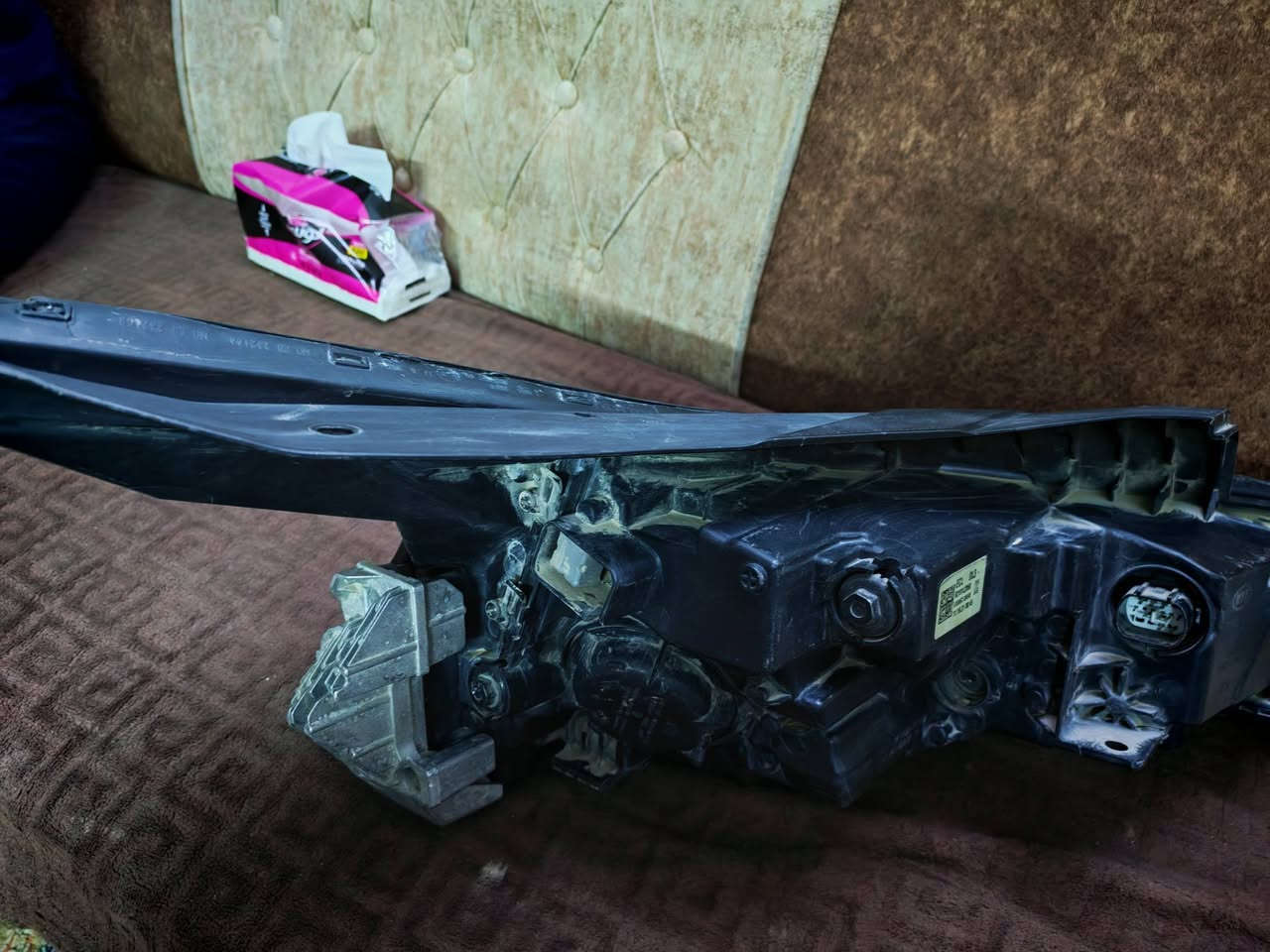 السلام عليكم لايت لد أصفر اصلي سعره 375000 وشرط الفحص ورقمي بيه واتس ***********
