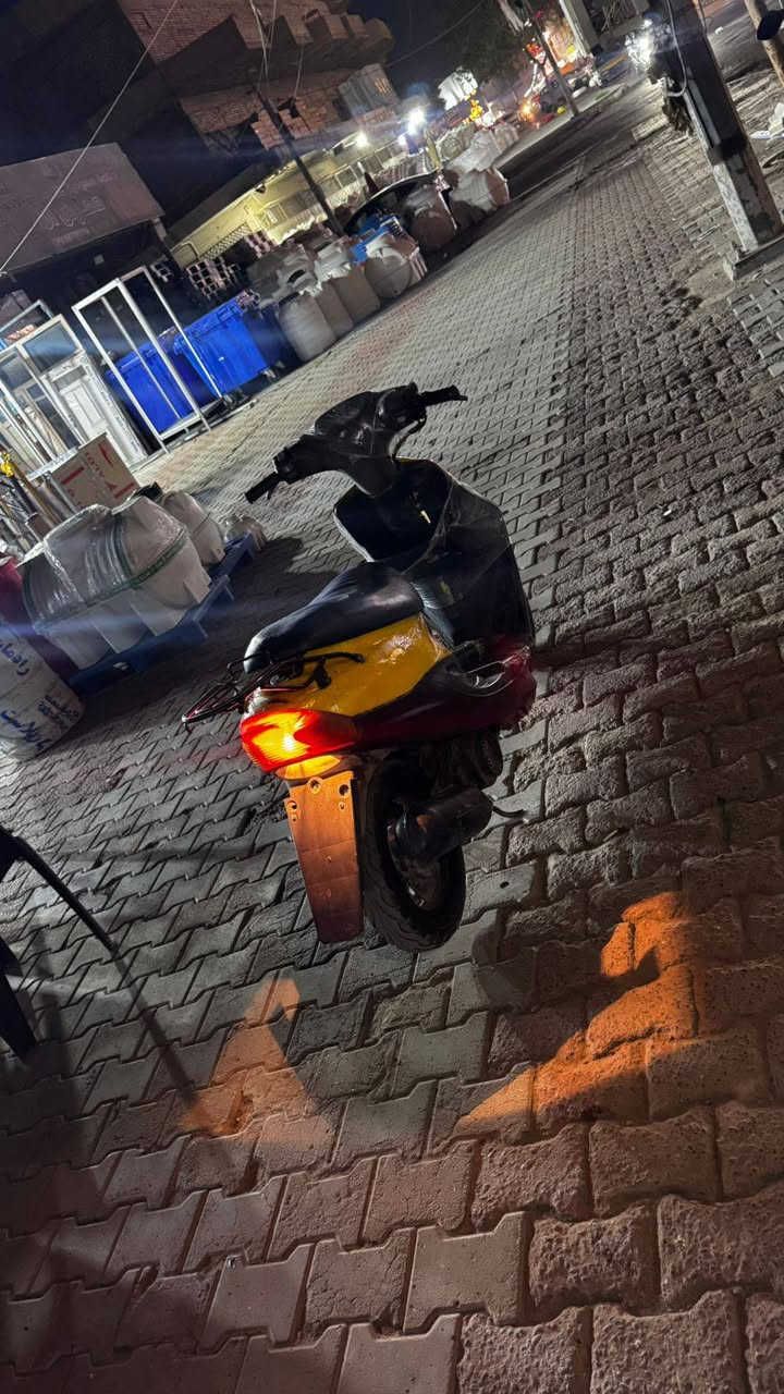 السلام عليكم دراجة بيجي نضيف على ايدي شغالة وكاملة كلشي مبيها شغل اطلع تشتغل هندر وسلف وبريك امامي خلفي  السعر 325 بيها مجال بسيط العنوان الطوبجي رقمي ***********
