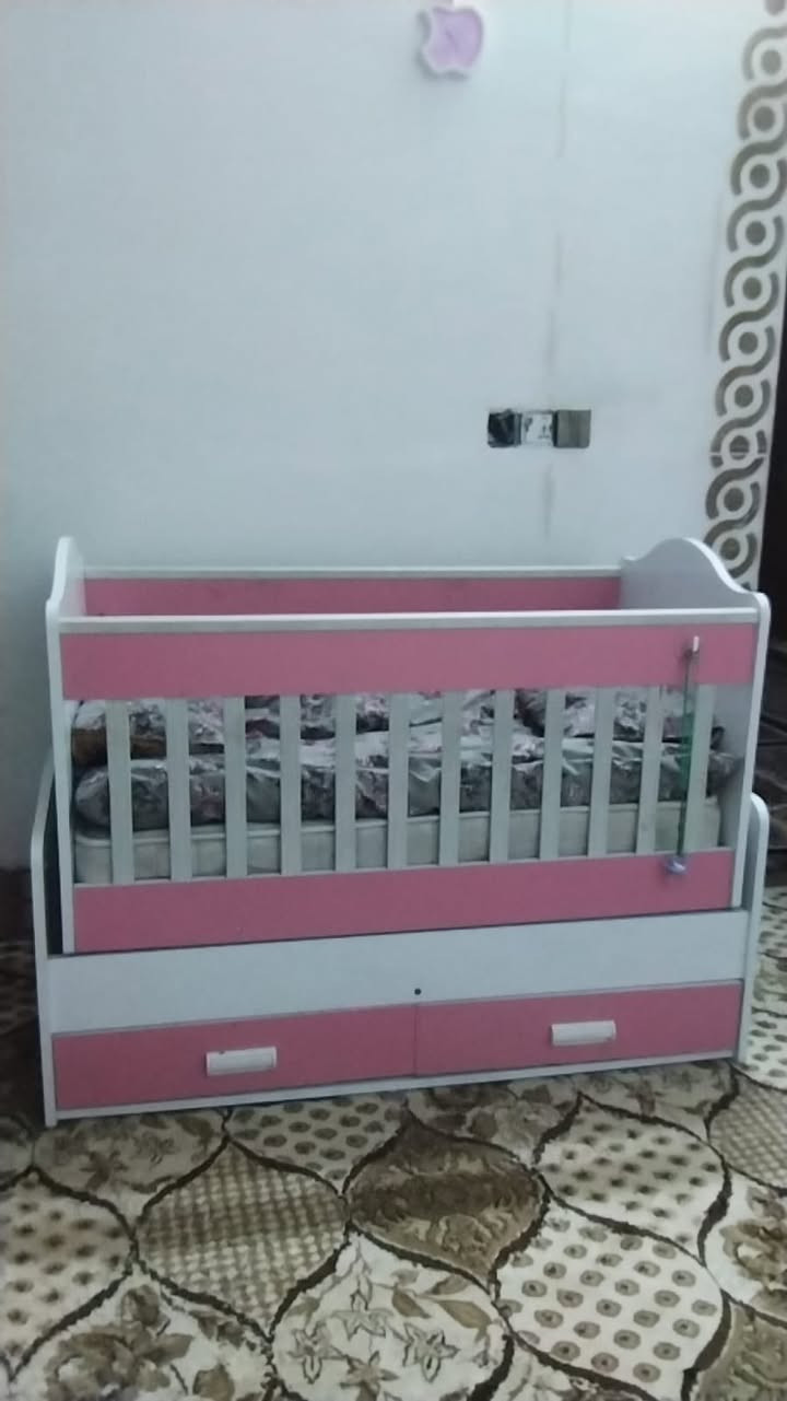 كاروك هزاز من عمر سنه ال٦يرحم نضيف جديد حته دوشك  ضقط عالي ويا سعره75بي مجال لطيبين***********
