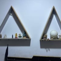 ميز دراسة • طاولة ألعاب • رفوف مثلثه