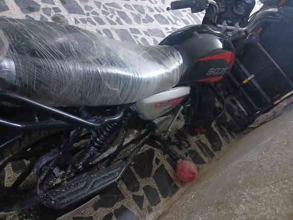 سلام عليكم اخوان دراجه بوكسر موديل 22 اوراق كامله مدفوع كمرك
الدراجه نضيفه مكانها سامراء السعر المطلوب 950وبيها مجال حك الجيه الرقم ***********وتساب وتصال تحياتي للجميع
