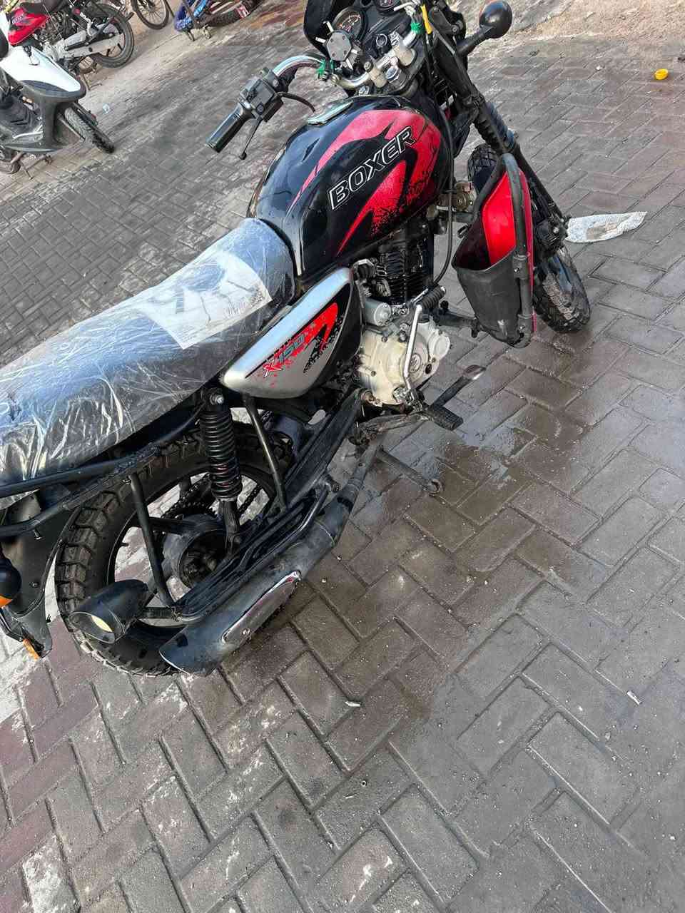 سلام بوكسر موديل ٢١ اوراق سكنر ٧ مكفولة كلها شغاله مكينه حيل ناعمه خير من الله اصوات نضوح تبخير ماكو كهرباء شغلات رايدها مليون ١٠٠ قفل مكاني بياع شارع قطره ندى 🤍 رقم الهاتف ***********
