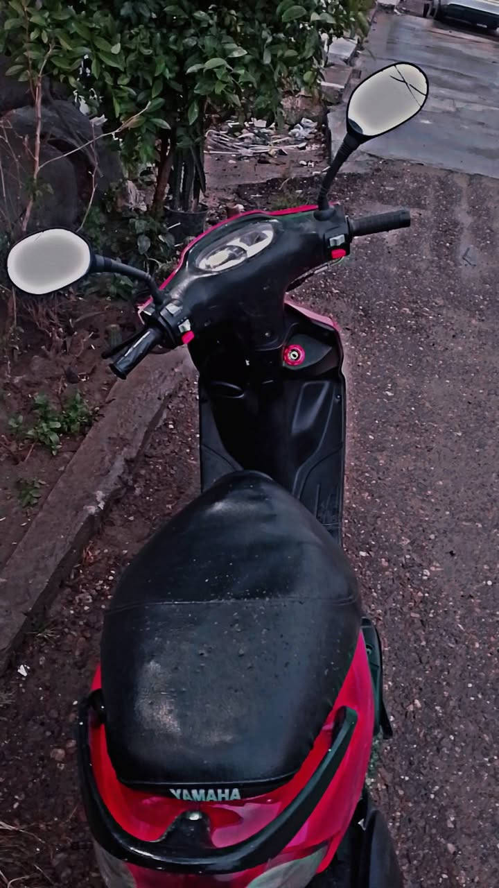 السلام عليكم
ماكس قچمه للبيع دراجه متعوب عليها وحلوة أحله من الصور 
شغاله سلف هندر 
عدسة امامي لونين عالي ناصي 
تايرات جدد جلاتين 
صالصنه fm رياضي قطرة رياضي 

منفذ شاحن التلفون usb 

تخم كفرات جدد لوك
 
مازدة اماميه جديدة 

عداد كيلوا مترر نقصه واير واشاير واكفه عندي 

السعر 400  عنوان بغداد حي الجهاد رقم *********** وبالخدمه
