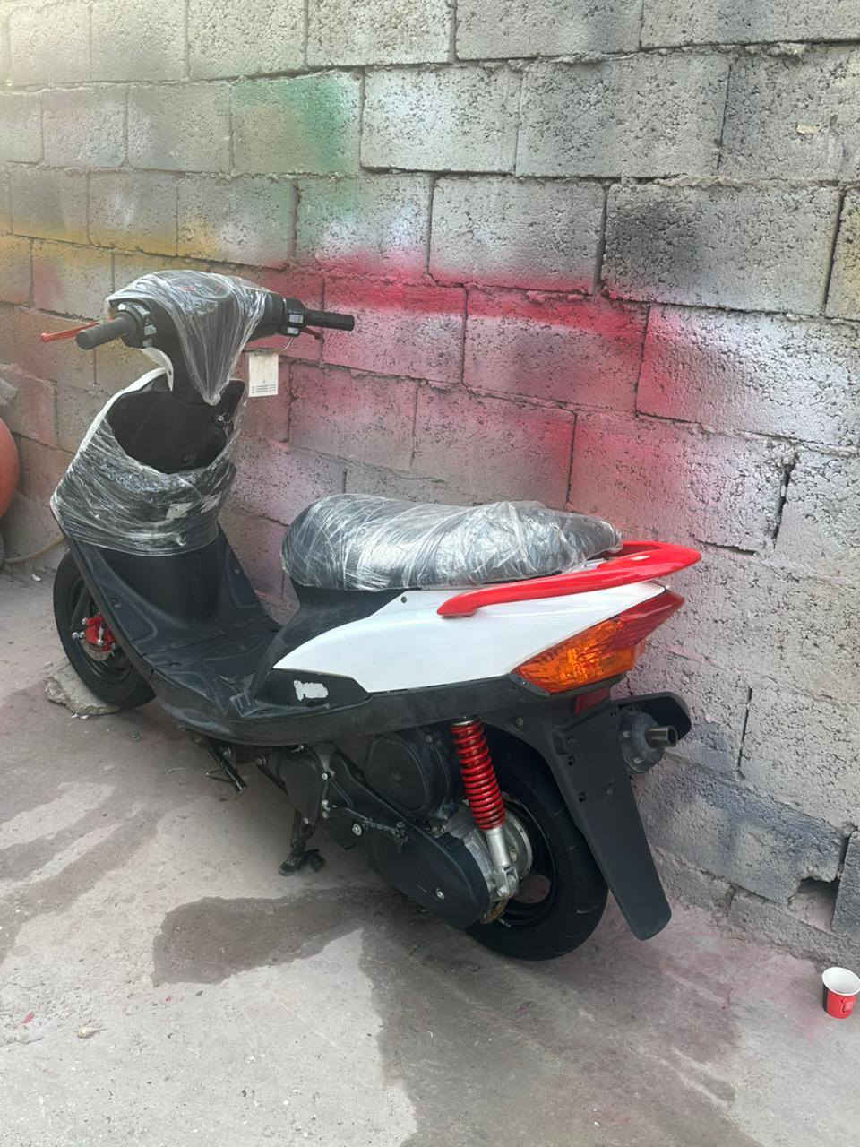 سلام عليكم عندي دراجه ماكس عدله لبيع دراجه مكفوله من تاير كدام لتاير لوره وكل كهربائيات شغاله وذا اجيت وشفت بيه نقص تاخذه بلاش كفرات ختم واحد سودات كله ختم دراجه ذا مو بل شلعه وع تبليط تبطنش ما تاخذه بس لكلج شاده عليه ب90الله شاهد ومكينه ودراجه كله كفاله عامله سعر 625بيه مجال ليتصل بي خير ويدلل متواجد واتساب.  ***********
