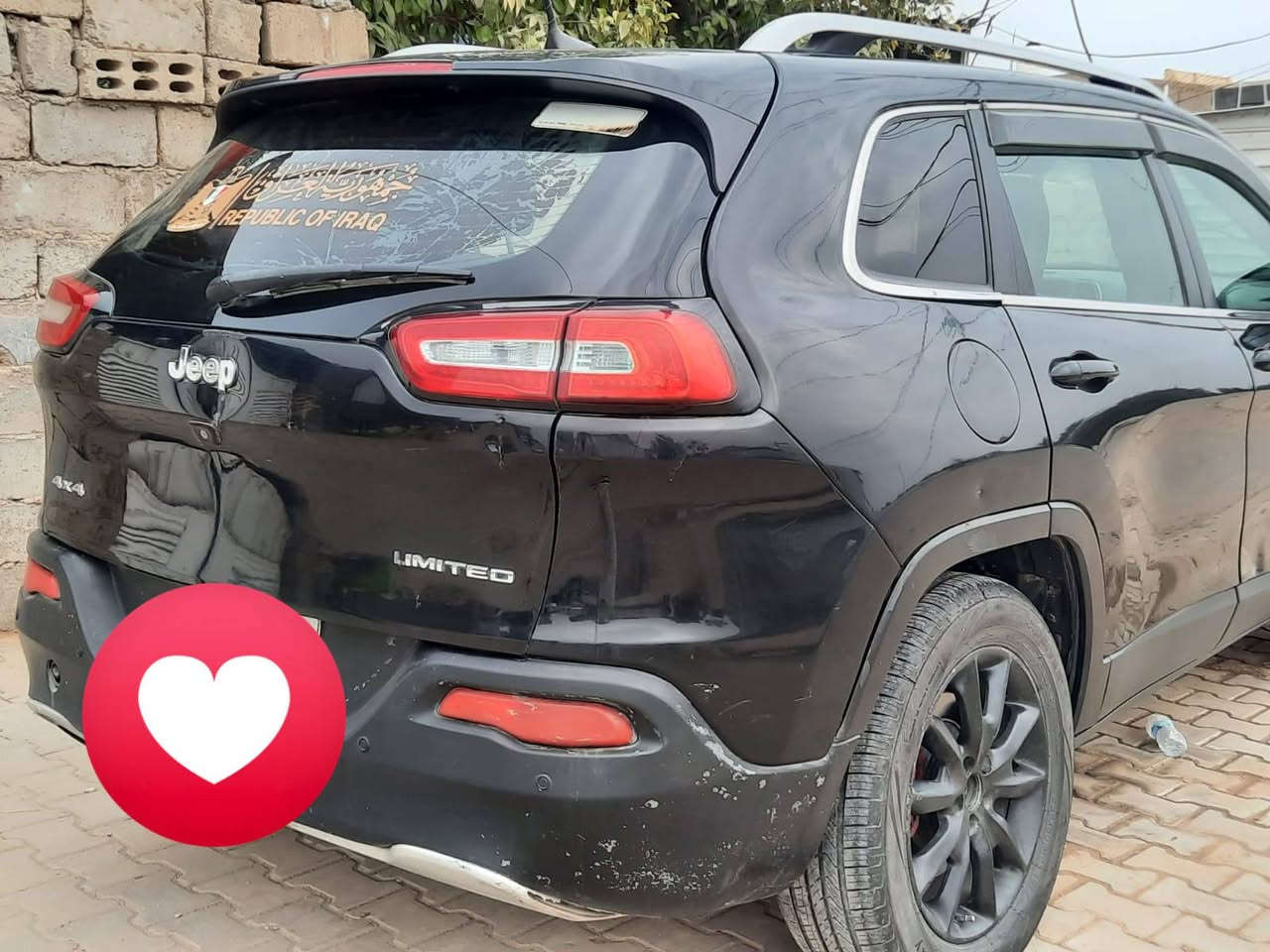 من رخصه صاحب الكروب
جيب بزون موديل ١٧ كير محرك كفاله امريكي ضرره ماعرفه
محرك ٢٥٠٠ اربعه سلندر
تبريد قطعتين مع كشنات
بصمه باب +كامره خلفيه مع حساس
تخم تاير جديد قبل فتره خليته
صدر امامي جديد
صدر امامي يرادله شويه ادامه
سياره حلوه مال جناي 
شعدك مراوس نزل
ل استفسار ***********
