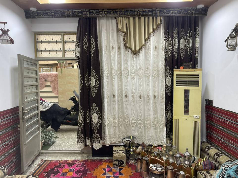 بيت لبيع طابقين بناءحديث مساخه 140متر سند25اقرارمحكمه شارع الزوراء قرب اسواق المصطفى
***********
