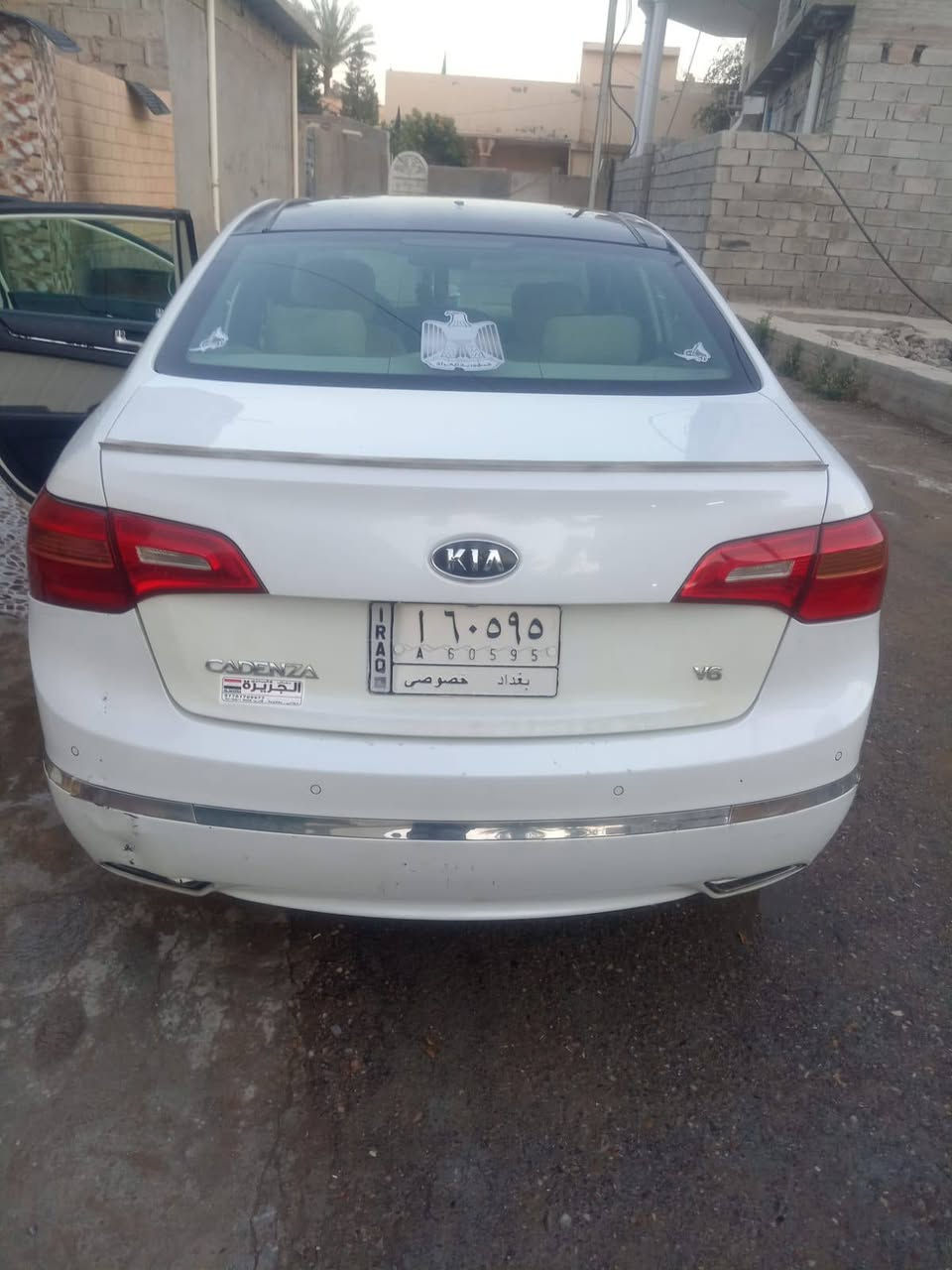 ‏كادنزه 12خليجي فول مواصفات 3600
‏بيها 3قطعة باب السايق وباب الخلفي والجامرلغ يعني بل صفحه وبدو اي دواخل جاهزه من كلشي بيع او مراوس حسب القناعه السعر115وبيها مجال ***********
