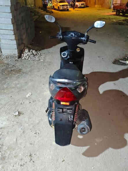 السلام عليكم من رخصه صاحب الكروب دراجه ماكس ثعلب مديل 2008 صارله شهر من نزلة من الرمبه الدراجه ما شايفه السبانه بس بتبديلة الدهن السعر 1,300 وبيه مجال المكان القرنه + انه مكلف بلنشر للتواصل وي صاحب الدراجه *********** @الجميع
