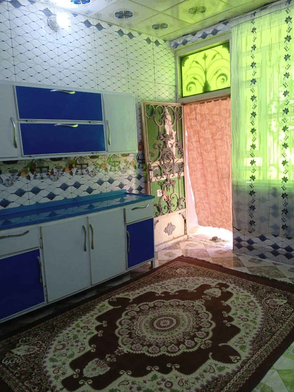 سلام عليكم بيت للبيع في حي السبل الاولى يم مكتب ابو ساره الاول الفرع مقابل صيدليه ايات جري الاستفسار على هاذ لرقم ***********
