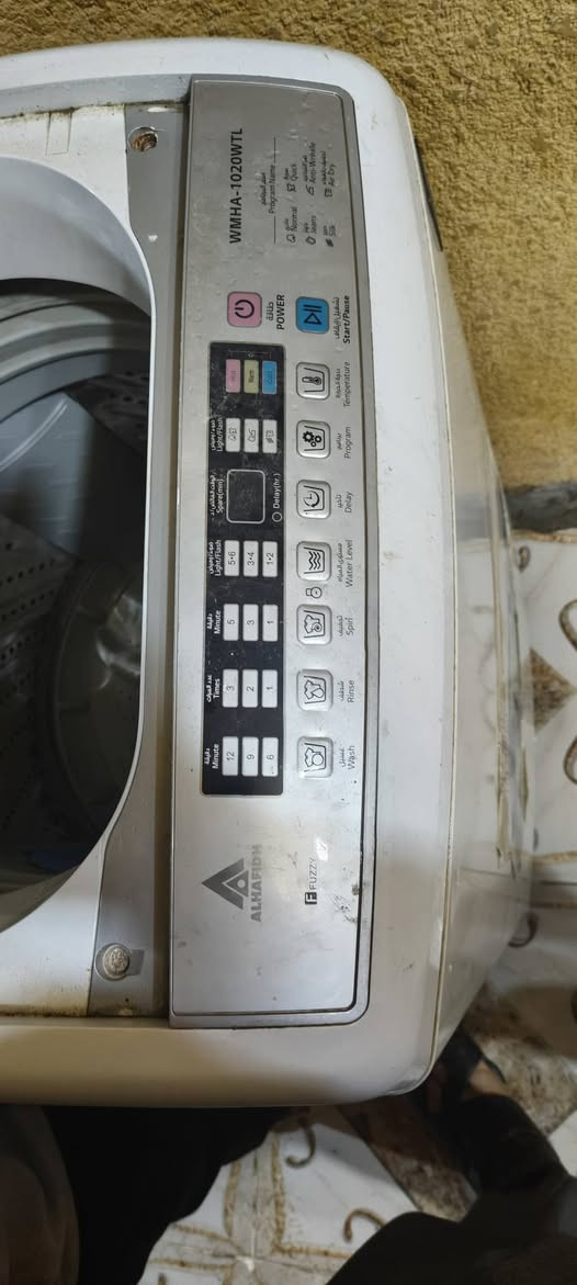 غسالة الحافظ شغاله
غسالة الحافظ فول اوتماتيك تشتغل غسله كلش حلو ماطورهه جديد بس من تجفف بيها رجفه يرادله بس ربلات فقط سعرهه 75 
*********** مكانه الحر
