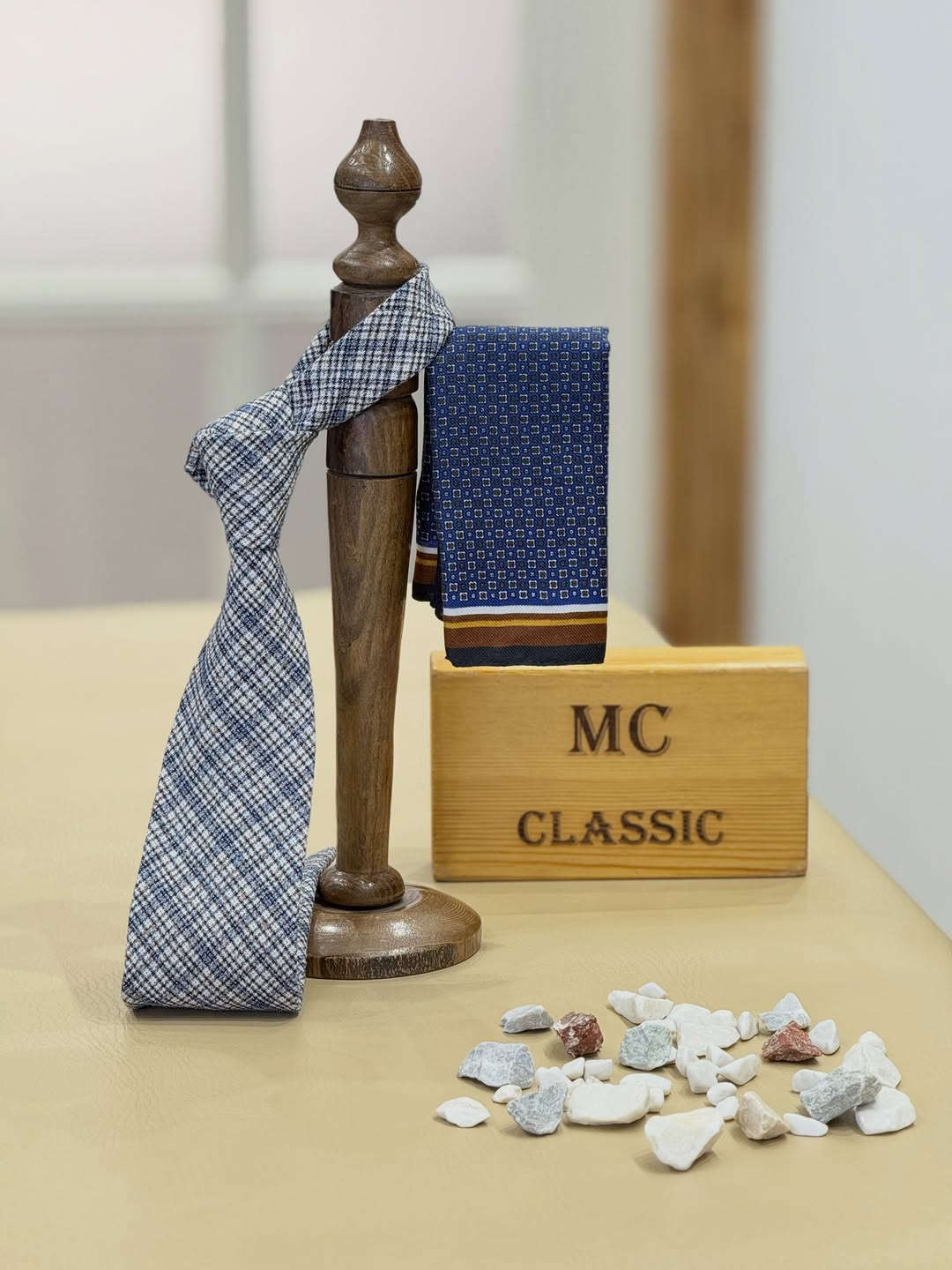 ⁨	⁨	⁨	⁨	‏ MC CLASSIC ‏ ⁨	⁨	‏ 
  الأناقة _تبدي _من_ أول _خطوة

⚜️رباط  وكاله MC CLASSIC
⚜️الطول : 160سم
⚜️العرض : 7 سم 
⚜️السعر : 25الف 
⚜️الصناعه : تركي

‏‎للحجز او الاستفسار مراسلتنا على الصفحه
اومراسلتنا واتساب  *********** .  ***********
تلكرام :- https://t.me/mcclasic
انستكرام :- https://www.instagram.com/mc_classic79?igsh=MWZuc3Z2b2YycGNwOA%3D%3D&utm_source=qr
تيك توك :- https://www.tiktok.com/‪‪‪‪‪‪‪@mcclassic79‬‬‬‬‬‬‬?_t=8kdkCdce82f&_r=1
سناب جات :- https://t.snapchat.com/QEyQBMCC
#العنوان
 بغداد - كرادة داخل -فرع صيدليه جوهره ابن حيان 

اوقات الدوام من 10 صباحا الى 12 ليلاً
🔴 يوجد #توصيل بغداد وكافة المحافظات 
بغداد 🚕  5 الف  المحافظات 🚗 5 الف⁩⁩⁩⁩⁩⁩
