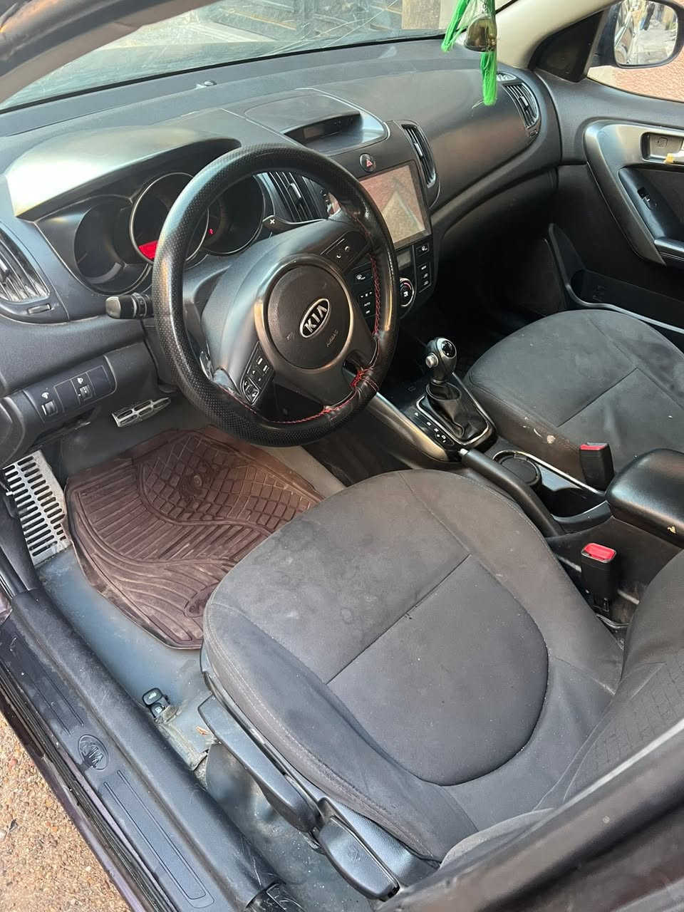 سيراتو 2011
فول مواصفات 
تحكم ستيرن بصمه 
فتحه مري شفط
بدون حادث
فقط اصبعين بارد
سونار موجود
فول  سياره جاهزه من النواقص
شاشه كامرا دوراه
رقم بغداد باسمي تحويل مباشر
مكان السياره بغداد
***********
