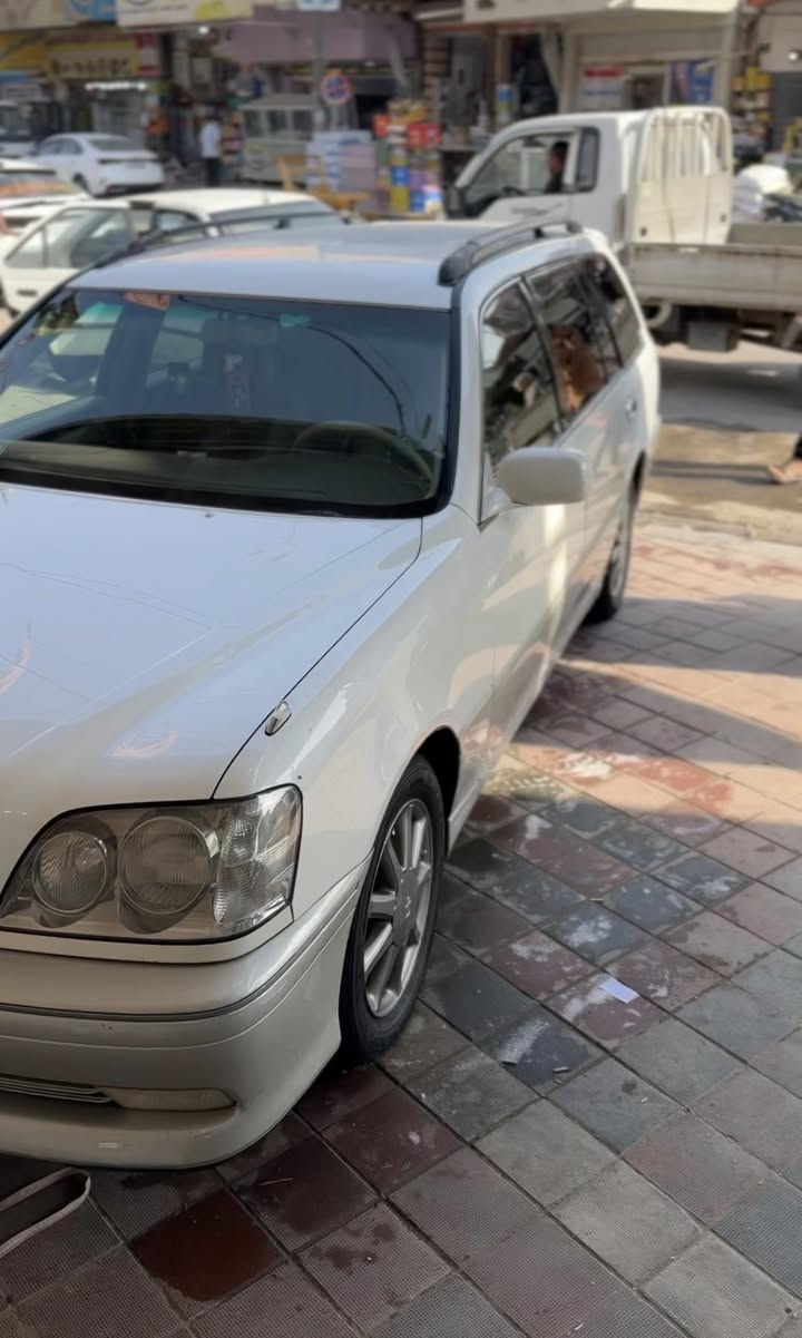 ملكة ستيشن موديل ٢٠٠٣

رقم كركوك بسمي مداور 

ضربه فقط الجاملغ الخلفي

VVTديفور الكبير 
للتواصل والاستفسار اكثر ***********
