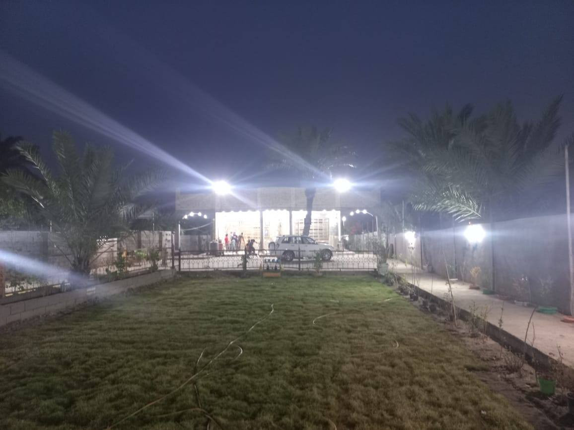 بسم الله الرحمن الرحيم
دونم زراعي سند ٢٥ للبيع مساحه الدار٣٠٠ م
يحتوي على حديقه اماميه ومزرعه خلفية مساحتها٥٠٠م
يحتوي على٣ غرف نوم وصاله واستقبال ومبطخ حمامات ٢ داخلية و٢ خارجيه كما يحتوي الدار على ٣ خطوط ماء 
يحتوي الدار على بئر ماء 
السعر ٣٠٠ مليون قفل  
بغداد معامل خلف كوفي زعيم 
رقم ***********
