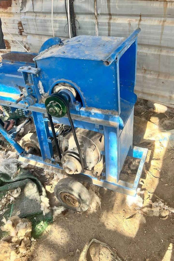 ندافة صوف للبيع شغالة أي نقص مابيها سعرها 350 العنوان كركوك حي العسكري هاذ رقمي للستفس***********
