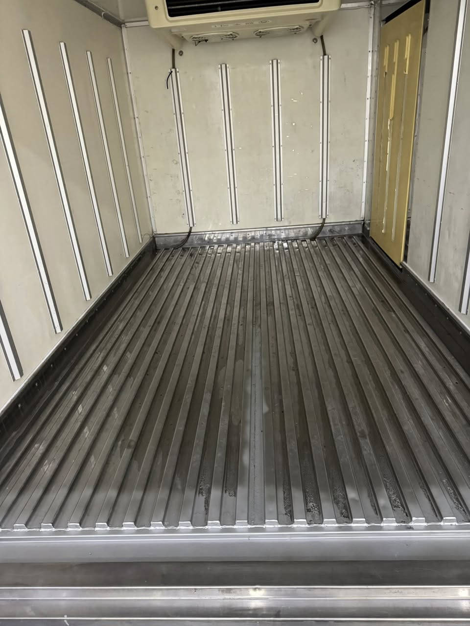 سلام عليكم كيا براد ابلادي 2016 تك كنمبريسر كفاله تبريد امامي خلفي حداديه صدر جديد تخم تاير جديد مكينه طك باكيت حلقتين رقم الاماني  عنوان بغداد ***********
