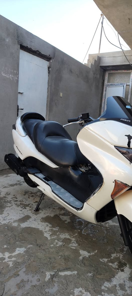 متاح ماطور فورزه 08 
للبيع او مراوسه 
رقم الهاتف/***********
