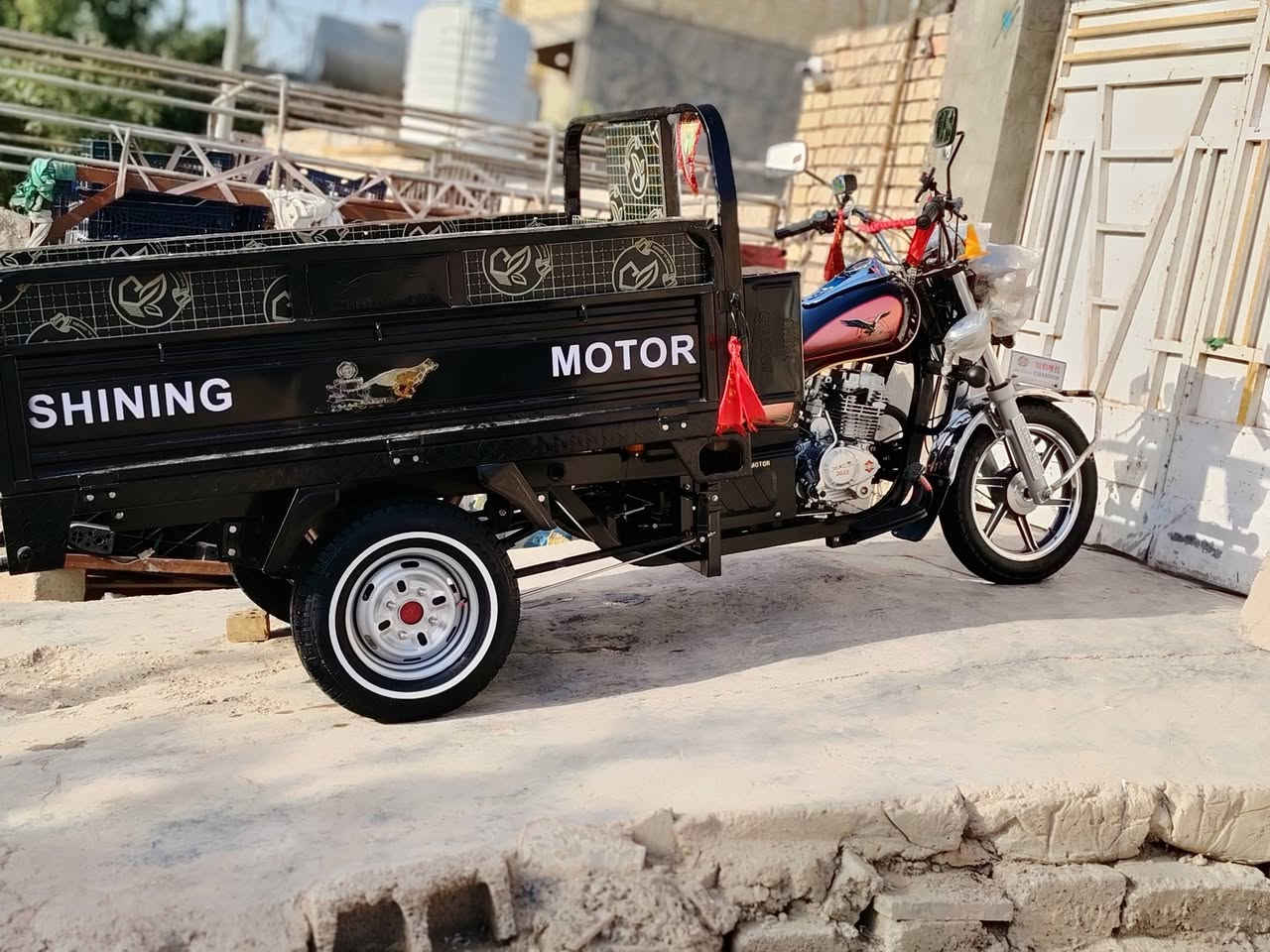 السلام عليكم عندي ستوتات اثنين زيروات مكفولات كفاله عامه اوراق بدون كمرك السعر  اثنيناتهن 5500 مكان بغداد المشتل ***********
