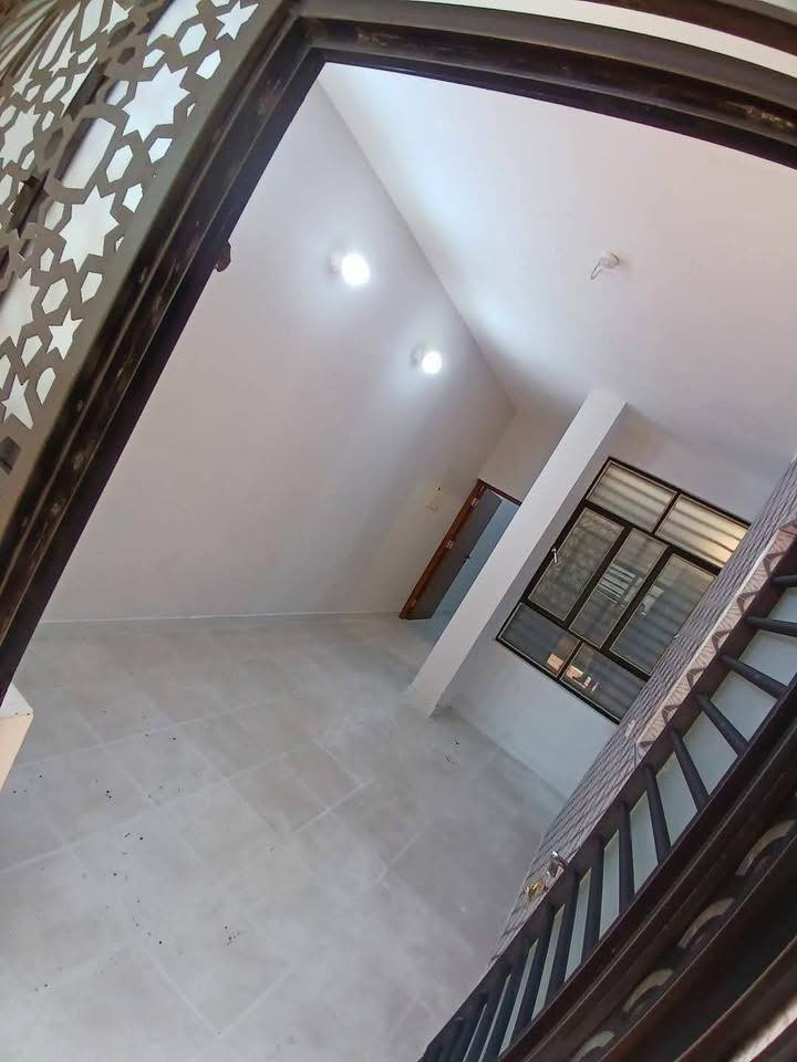 للأيجار شقه طابق ارضي مودرن في #السيدية 📍
تحتوي على غرفه نوم وصاله ومطبخ وخدمات ✔️

الموقع السيدية الضباط 📍

الايجار 600 الف قفل 🔒 
______________________________________

للأستفسار اكثر تفضلو بزياره مكتب الطائي للعقار 💎

السيديه شارع المركز عماره شركه السراب للمطابخ ✔️

او الأستفسار ع الارقام ادناه 📞↘️↘️ (متوفر واتساب )📌🔛

***********
