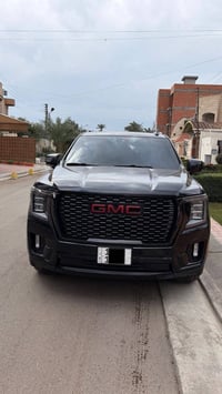 السياره جمسي يوكن خليجي موديل 2023 ماشيه ٣٠ الف السياره بعدها بالضمان ...