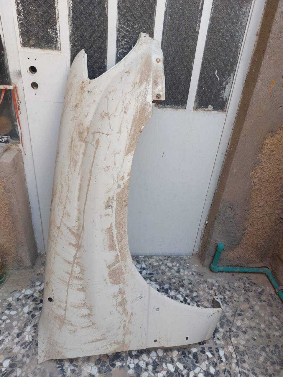 سلام عليكم لبيع غراض لاندكروزر من موديل 1998_2007 كلشي موجود وهذا رقمي *********** مكاني بغداد مقابيل مستشفي جمله العصبيه يم وزارة الداخلية
