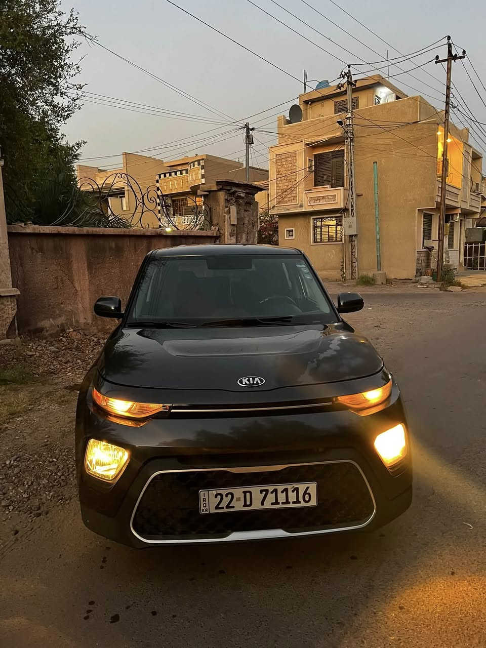 سلام عليكم KIA SOUL 2020 حادثة جاملغ. صفحة السايق وبنيد مواصفاتها معروفة ماشية 68ميل رقم للاسفسار ***********. السعر 135وبيها مجال للطيبين العنوان:بغداد البنوك
