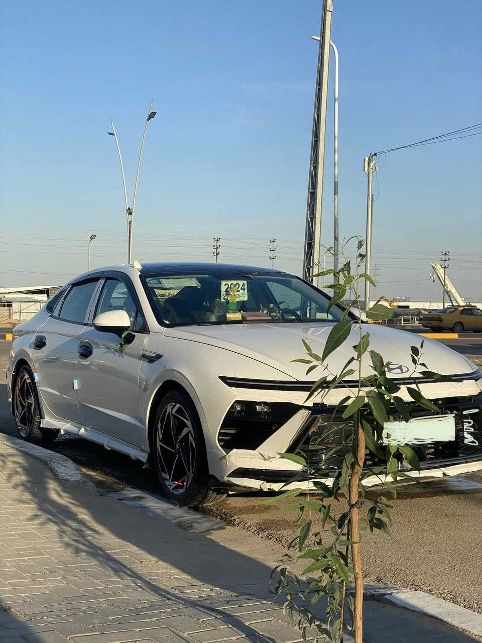 للبيع فقط
هونداي سوناتا 2024  خليجي فول 1/1 
محرك :2500 تنفس طبيعي 
عداد مشيي 33الف 
مواصفات 
بصمة
بصمة ابواب 
تشغيل عن بعد 
فول بانوراما 
لد امامي مع عدسات زنون 
اشاير مري 
لد خلفي 
كشنات كهرباء 
شحن واير لس 
شاشه تبريد خلفي امامي 
سايد بريك كهرباء 
اوتو هولد 
كير تعليك 
شفتات ستيرن 
بصمه جنطه 
مانع انزلاق 
تحكم وضعيات قياده 
شاشه متصل تاب 
تدعم خراىط وكاربلي 
كامره خلفية دقه عاليه 
حساسات امامي خلفي 
فول تحكم ستيرن 
مرقم بصره 
(تحويل مباشر )
سياره بيها جاملغ خلفي صبغ 
مكاني البصره ‭٠٧٧١ ٤٩٢ ٧٦٧٣‬
سعر 195وببها مجال
