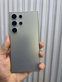 سامسونج s24الترا ذاكره ٥١٢ جهاز حيل نضيف. الجهاز ضمان السعر ٩٨٠ الف ٠٧...