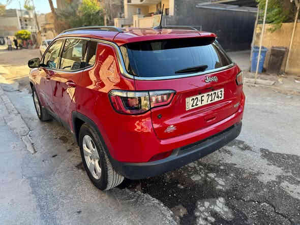 السلام عليكم ورحمة الله

للبيع سيارة: جيب كومباس  موديل 2021

•الضرر: جاملغ و باب السائق  ( البجم كبس ) 
•الرقم: اربيل الجديد 
•الايرباكات: دركة ودشبول
 
مكفولة من الشاصي و اللغد 

•المواصفات :
▪️المحرك: 2.4L (اربعة سلندر)
▪️ ماشيه 68 الف ميل 
▪️ويل كب  مع طقم تايرات جديد
▪️بصمه 
▪️تشغيل عن بعد
▪️كامرة خلفية
▪️كشنات السيارة جلد و مخمل 
▪️تدفئة لكشنات المقدمة ستيرن تدفئه 
▪️شاشة 
▪️تبريد قطعتين امامي وخلفي
▪️سايد بريك دكمة
▪️سستم صوت
▪️تحكم ستيرن جهتين بلوتوث وحاكية وكروس سرعة وتحكم صوت 
▪️نظام ABS مانع انزلاق
▪️ ، مرقمة أربيل وجاهزة.
السياره كامله وما ناقصها شي 

ملاحظة :  هنا بالعراق. صار بيها صبغ بالكرن مال الجاملغ امامي مكفول من الضربه والحادث 

السعر المطلوب: 147 💵💵 ورقة وبيها مجال 
 
مكانها : بغداد - الدوره 
للاتصال : *********** بغداد
