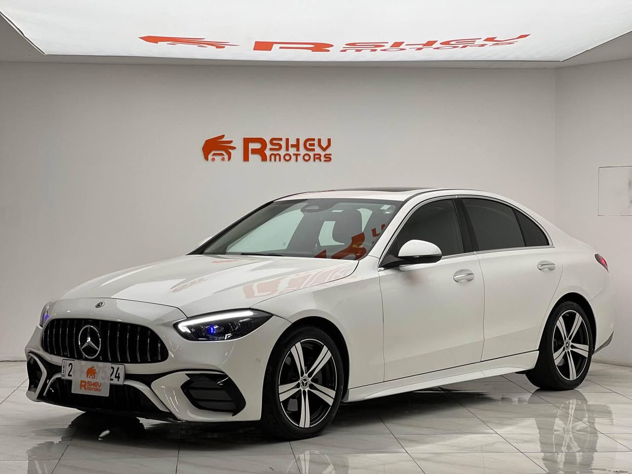 Mercedes benz C class 2023
مرسيدس سي كلاس ٢٠٢٣
مواصفات C300(فتحة سقف-رادار و حساسات ٣٦٠ درجة-شاشة-كاميرة خلفية -ابواب و تشغيل بصمة) يعني فول فول
مكينة ٤سلندر+توربو حجم ٢.٠لتر
ماشية 22,000ميل فقط

ضرر السيارة بس بنيد بدون دواخل و ايرباك
رقم دهوك الدولي سنوية و هزة جديدة

السيارة كلش حلوة و نظيفة
مكفولة من كير و محرك وكهربائيات

ب  سعر (325$) ورقة و بيها مجال للطيبين

مكان السيارة

دهوك -معرض ارشف R-Shev
رقم51 من معارض التيرمينال 

***********
*********** دهوك, العراق
