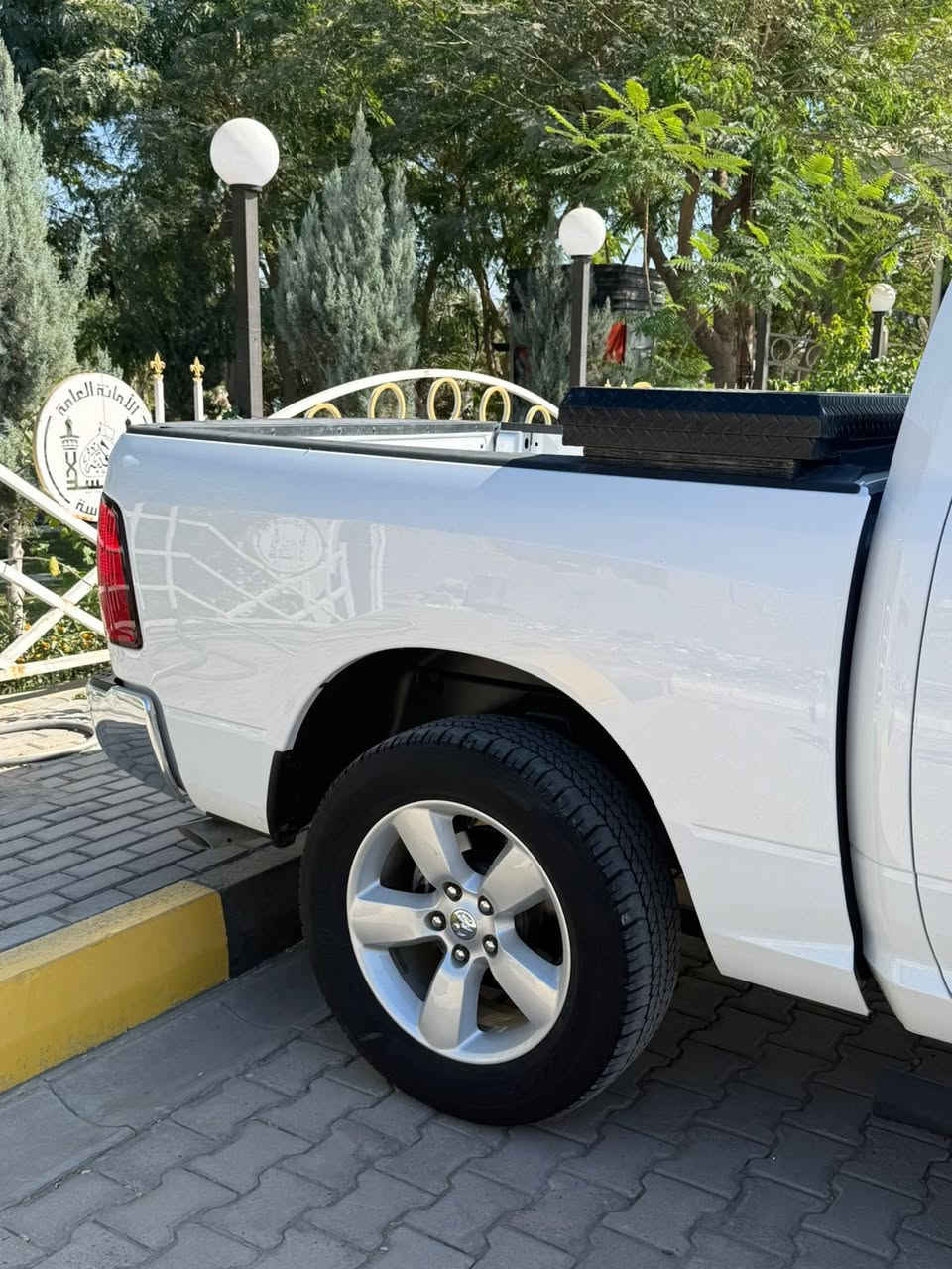 Ram 1500 Classic Tradesman 2023
رام 1500 كلاسيك
▫️ اللون: أبيض
▫️ وارد أمريكي
▫️ رقم أربيل
▫️ محرك 3600 و السيارة مبرمجة يم العملاق مصطفى ايكل يعني تنسة الادفانز
▫️ شاشة + كاميرا خلفية
▫️ تحكم ستيرن
▫️ مكيف ثلج
▫️ مثبت سرعة
▫️ السيارة استخدام شخصي ونظيفة جداً
📌ماشية 22.000 ميل و قابل للزيادة
📌 بدون ايرباك✅
📌 الحادث بأمريكا الجاملغ الأمامي الأيمن و البنيد مبدل نفس اللون يعني الصبغ قطعة وحدة فقط 
السعر 225 و بيها مجال بسيط للشراي
***********
