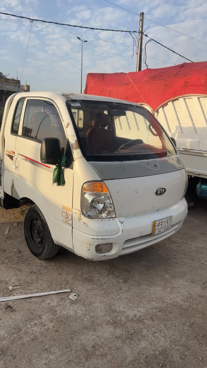 سياره للبيع.  كيا بنكوو  حمل موديل 2012
رقم بصره تحويل مباشر
السياره ضررهاا  موضح بالصور 
مكينة شرط لا صرف ولا تبخير كير واكسن وحداديه حديده 
تايرات  جديده
السعر 75
*********** للاستفسار
