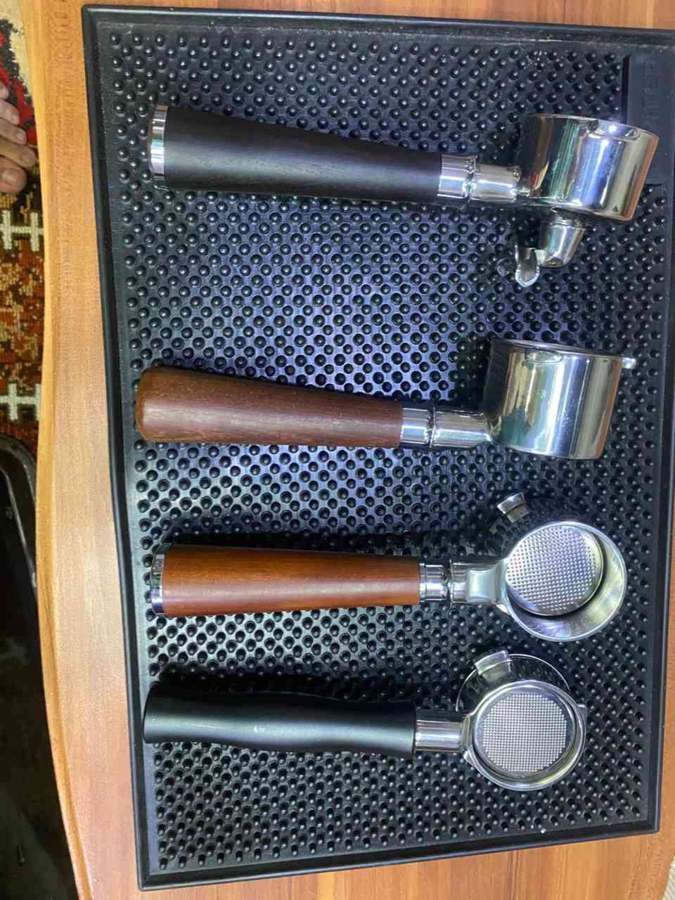 متوفر بورتفلتر مكشوف قياس 51 الخاص بمكائن ديلونكي لاسبيشاليستا و ديلونكي ديدكا اصدار 950 
متوفر بورتفلتر 54 لمكائن البريفيل والسيج 
تفاصيل اكثر خاص يوجد توصيل


**إذا كنت صاحب هذا الإعلان وتريد حذفه لأي سبب، رجاءا أرسل رسالة إلى الدعم الفني**