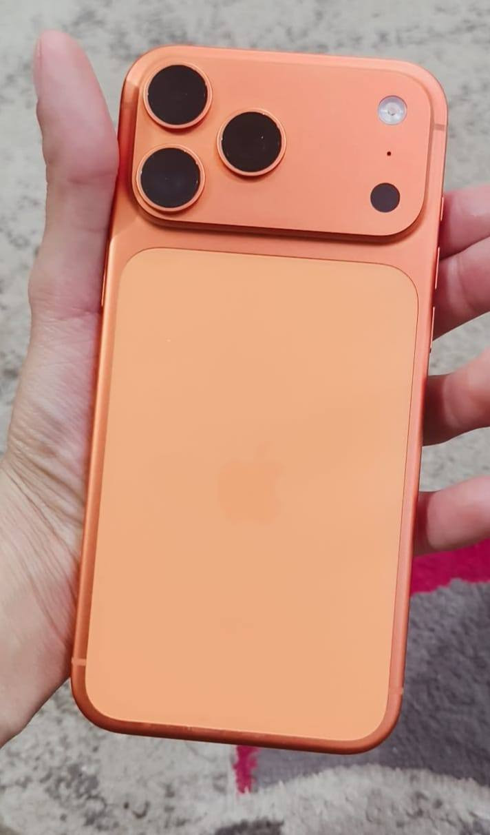 ايفون 17 بطاريه عدد دورات الشحن 134 وكان بغداد نهايه منطقه الشعله منطقه الدهنه***********
